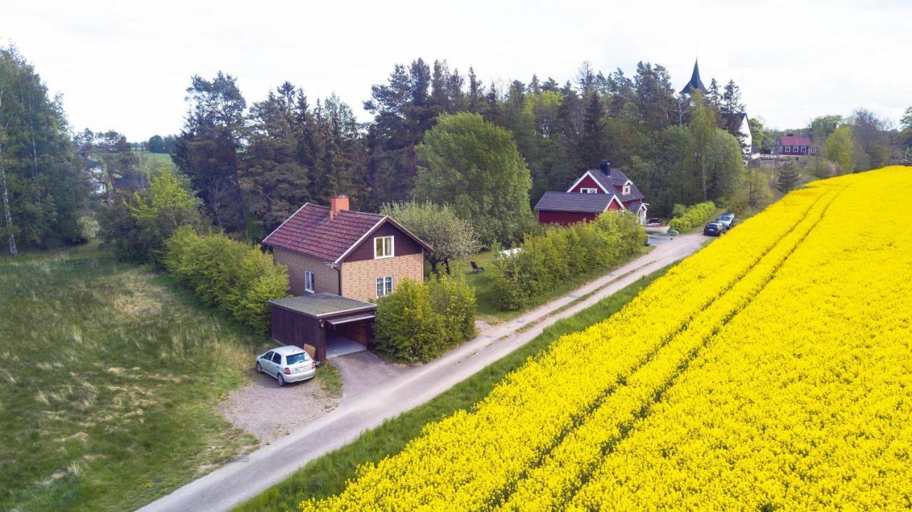 The Cozy Little House Bed & Breakfast Motala Dış mekan fotoğraf